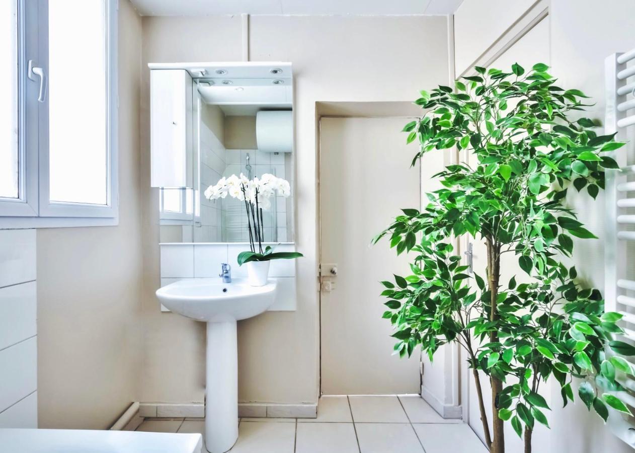 パリCharming Family Flat Near Montparnasseアパートメント エクステリア 写真